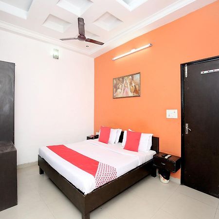 Oyo 12972 Hotel Krishna Castle Amritsar Exteriér fotografie