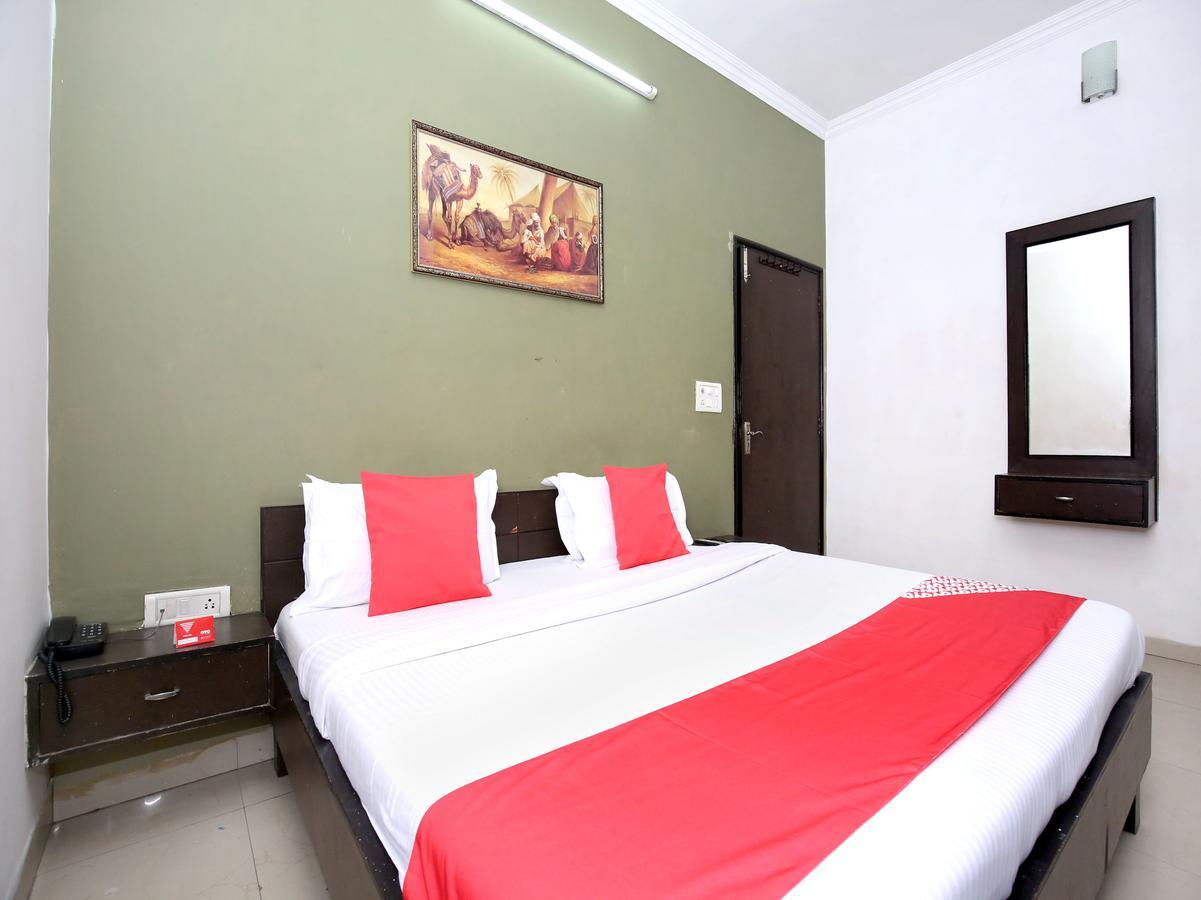 Oyo 12972 Hotel Krishna Castle Amritsar Exteriér fotografie